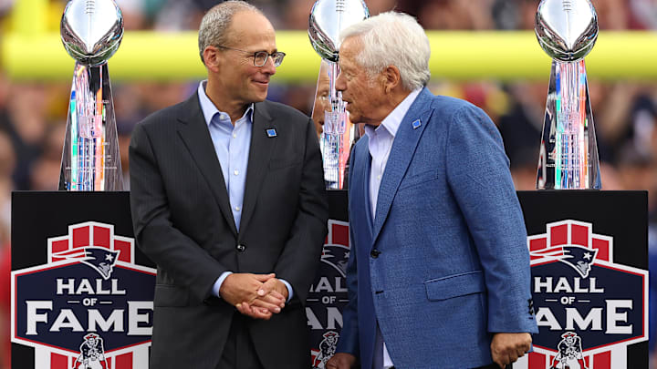 Philadelphia Eagles v New England Patriots