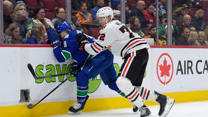Chicago Blackhawks v Vancouver Canucks