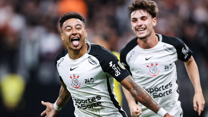 Lingard marcou o segundo gol dele pelo Timão