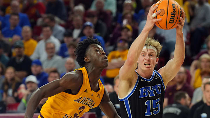 BYU's Richie Saunders (with ball)