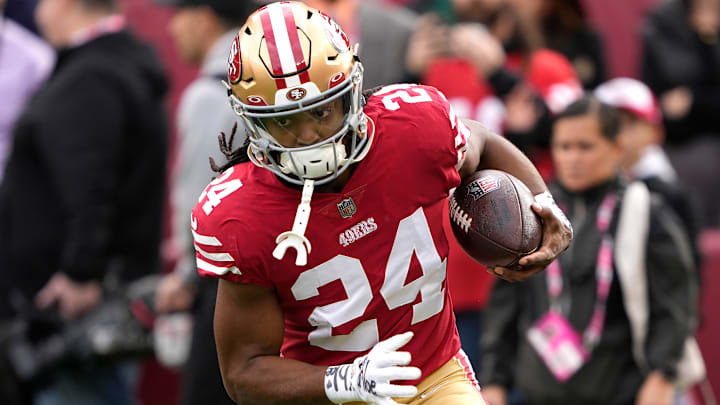 San Francisco 49ers running back Jordan Mason (24)