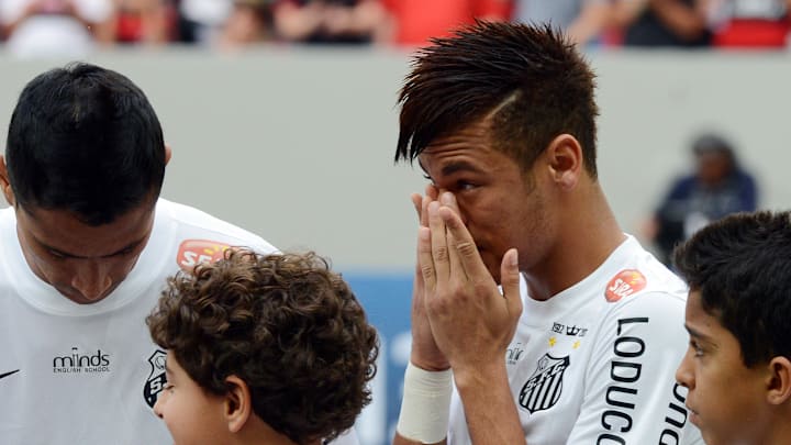 Neymar deixou o Santos em 2013 