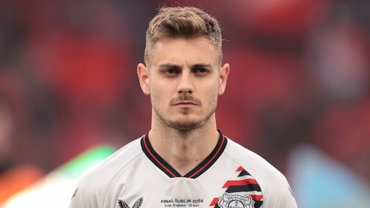 Vincent Kompany wants Josip Stanisic to stay at Bayern Munich after productive loan spell at Bayer Leverkusen.