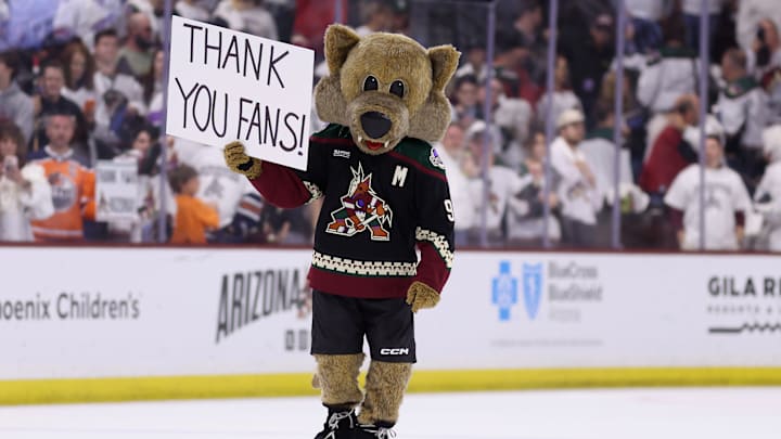 Edmonton Oilers v Arizona Coyotes