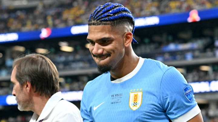 Camisa 4 saiu de campo ainda no primeiro tempo Camisa 4 saiu de campo ainda no primeiro tempo