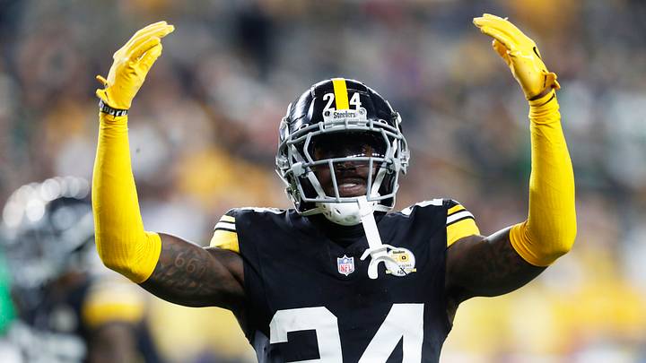 Oct 20, 2024; Pittsburgh, Pennsylvania, USA; Pittsburgh Steelers cornerback Joey Porter Jr. (24) gestures against the New York Jets during the second quarter at Acrisure Stadium. Mandatory Credit: Charles LeClaire-Imagn Images Oct 20, 2024; Pittsburgh, Pennsylvania, USA; Pittsburgh Steelers cornerback Joey Porter Jr. (24) gestures against the New York Jets during the second quarter at Acrisure Stadium. Mandatory Credit: Charles LeClaire-Imagn Images