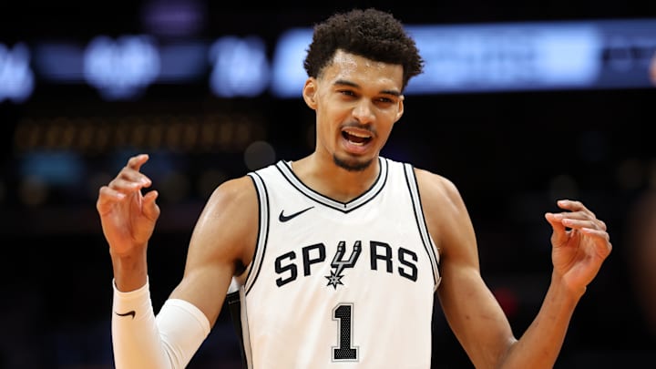 San Antonio Spurs v Phoenix Suns - Emirates NBA Cup