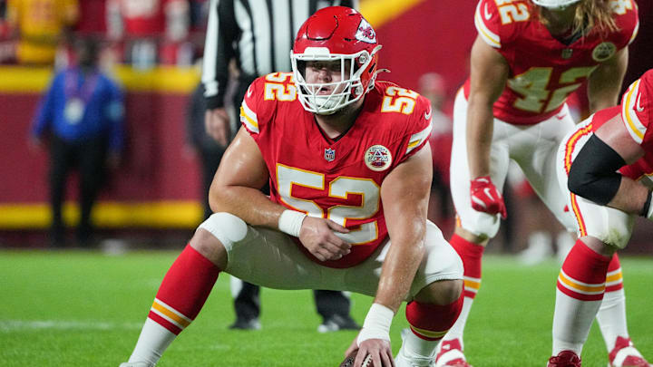 Nov 4, 2024; Kansas City, Missouri, USA; Kansas City Chiefs center Creed Humphrey (52) at the line of scrimmage against the Tampa Bay Buccaneers during the game at GEHA Field at Arrowhead Stadium. Mandatory Credit: Denny Medley-Imagn Images Nov 4, 2024; Kansas City, Missouri, USA; Kansas City Chiefs center Creed Humphrey (52) at the line of scrimmage against the Tampa Bay Buccaneers during the game at GEHA Field at Arrowhead Stadium. Mandatory Credit: Denny Medley-Imagn Images