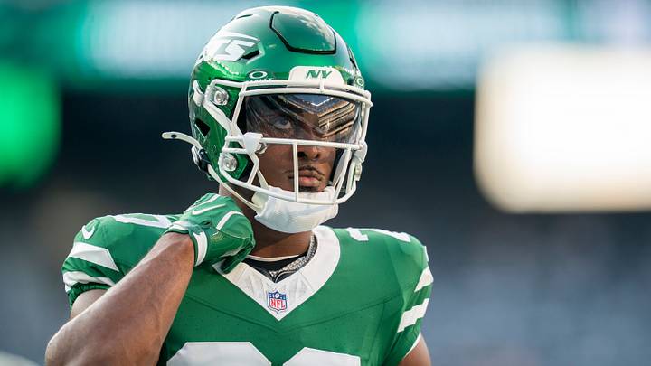 New York Jets running back Breece Hall (20) warms up during a preseason opening game between the New York Jets and Tampa Bay Buccaneers on Friday, Aug. 14, 2026, at MetLife Stadium in East Rutherford, NJ. New York Jets running back Breece Hall (20) warms up during a preseason opening game between the New York Jets and Tampa Bay Buccaneers on Friday, Aug. 14, 2026, at MetLife Stadium in East Rutherford, NJ.