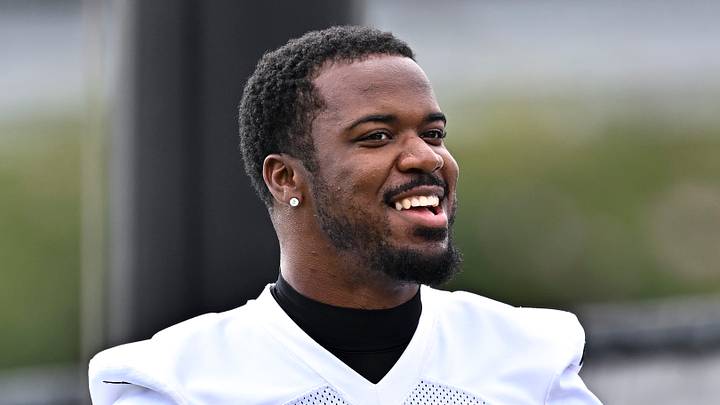 Jun 9, 2026; Houston, Texas, USA; Houston Texans linebacker Azeez al-Shaair arrives for the team’s minicamp at Houston Methodist Training Center. Mandatory Credit: Maria Lysaker-Imagn Images Jun 9, 2026; Houston, Texas, USA; Houston Texans linebacker Azeez al-Shaair arrives for the team’s minicamp at Houston Methodist Training Center. Mandatory Credit: Maria Lysaker-Imagn Images