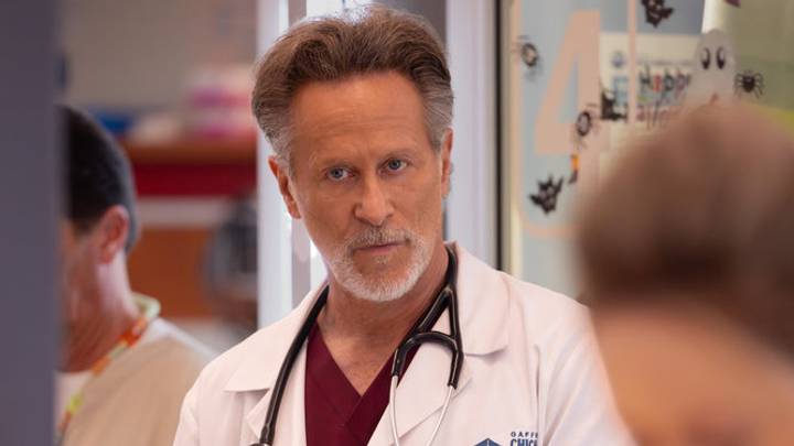 CHICAGO MED -- "Whats Hiding in the Dark" Episode 1105 -- Pictured: Steven Weber as Dr. Dean Archer CHICAGO MED -- "Whats Hiding in the Dark" Episode 1105 -- Pictured: Steven Weber as Dr. Dean Archer