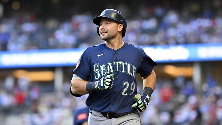 Apr 6, 2026; Arlington, Texas, USA; Seattle Mariners catcher Cal Raleigh (29) comes off the fields after he hits a home run against the Texas Rangers during the first inning at Globe Life Field. Mandatory Credit: Jerome Miron-Imagn Images Apr 6, 2026; Arlington, Texas, USA; Seattle Mariners catcher Cal Raleigh (29) comes off the fields after he hits a home run against the Texas Rangers during the first inning at Globe Life Field. Mandatory Credit: Jerome Miron-Imagn Images