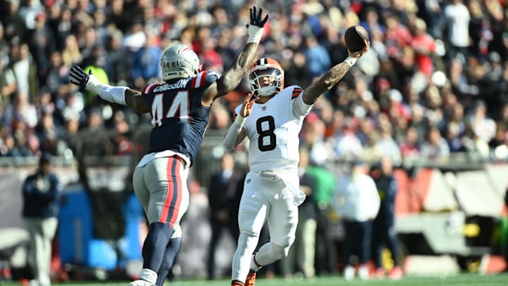 Oct 26, 2025; Foxborough, Massachusetts, USA; Cleveland Browns quarterback Dillon Gabriel (8) throws the ball defended by New England Patriots linebacker K'Lavon Chaisson (44) during the second quarter at Gillette Stadium. Mandatory Credit: Brian Fluharty-Imagn Images Oct 26, 2025; Foxborough, Massachusetts, USA; Cleveland Browns quarterback Dillon Gabriel (8) throws the ball defended by New England Patriots linebacker K'Lavon Chaisson (44) during the second quarter at Gillette Stadium. Mandatory Credit: Brian Fluharty-Imagn Images