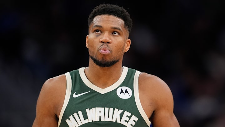 Sacramento Kings v Milwaukee Bucks