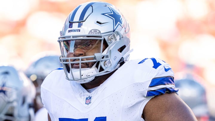 October 8, 2023; Santa Clara, California, USA; Dallas Cowboys guard Chuma Edoga (71) before the game against the San Francisco 49ers at Levi's Stadium. Mandatory Credit: Kyle Terada-Imagn Images October 8, 2023; Santa Clara, California, USA; Dallas Cowboys guard Chuma Edoga (71) before the game against the San Francisco 49ers at Levi's Stadium. Mandatory Credit: Kyle Terada-Imagn Images