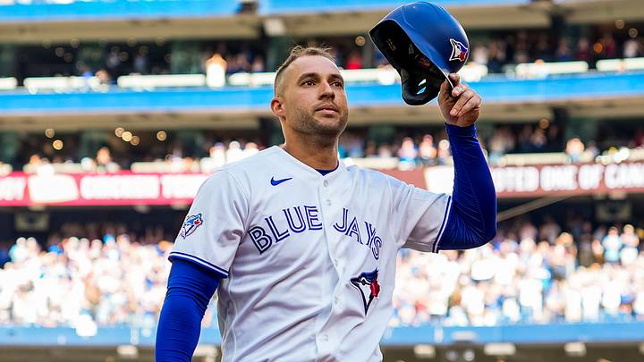 Toronto Blue Jays designated hitter George Springer (4) waves to the fans after being replaced. Credit: Kevin Sousa-Imagn Images Toronto Blue Jays designated hitter George Springer (4) waves to the fans after being replaced. Credit: Kevin Sousa-Imagn Images