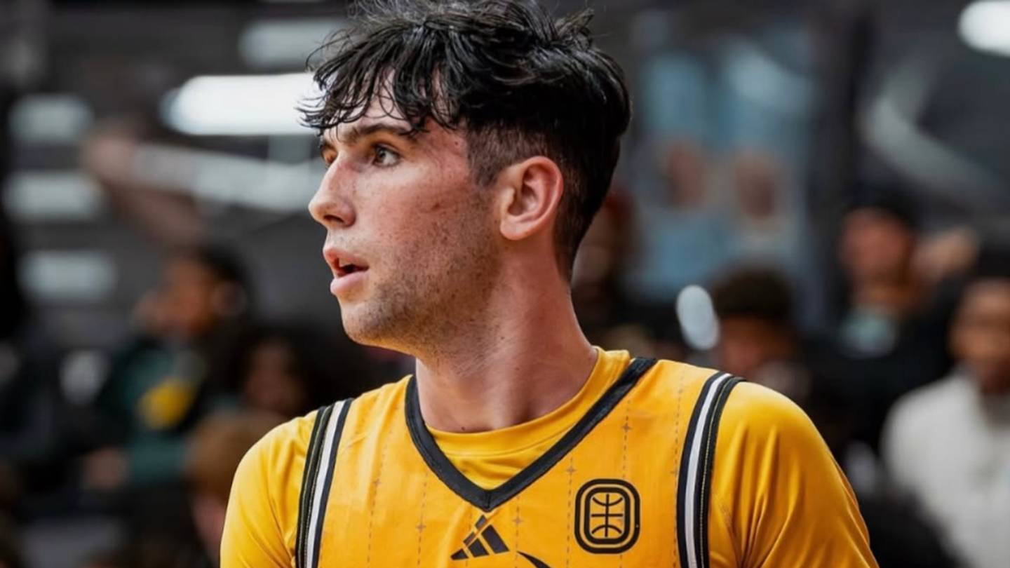 Report: Louisville '27 Commit Isaac Ellis to Reclassify Back to 2026
