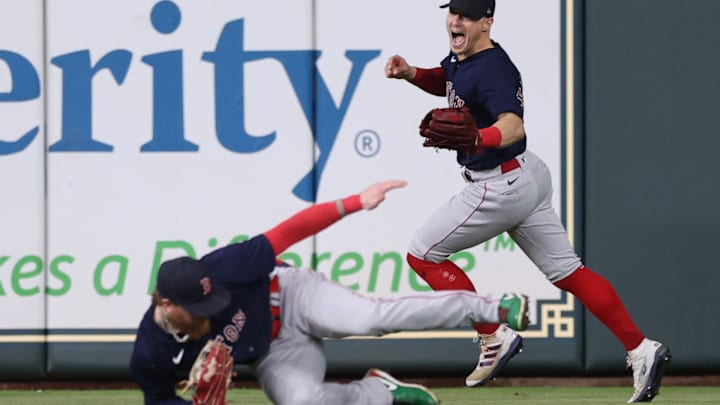 Alex Verdugo se lució con brillante atrapada