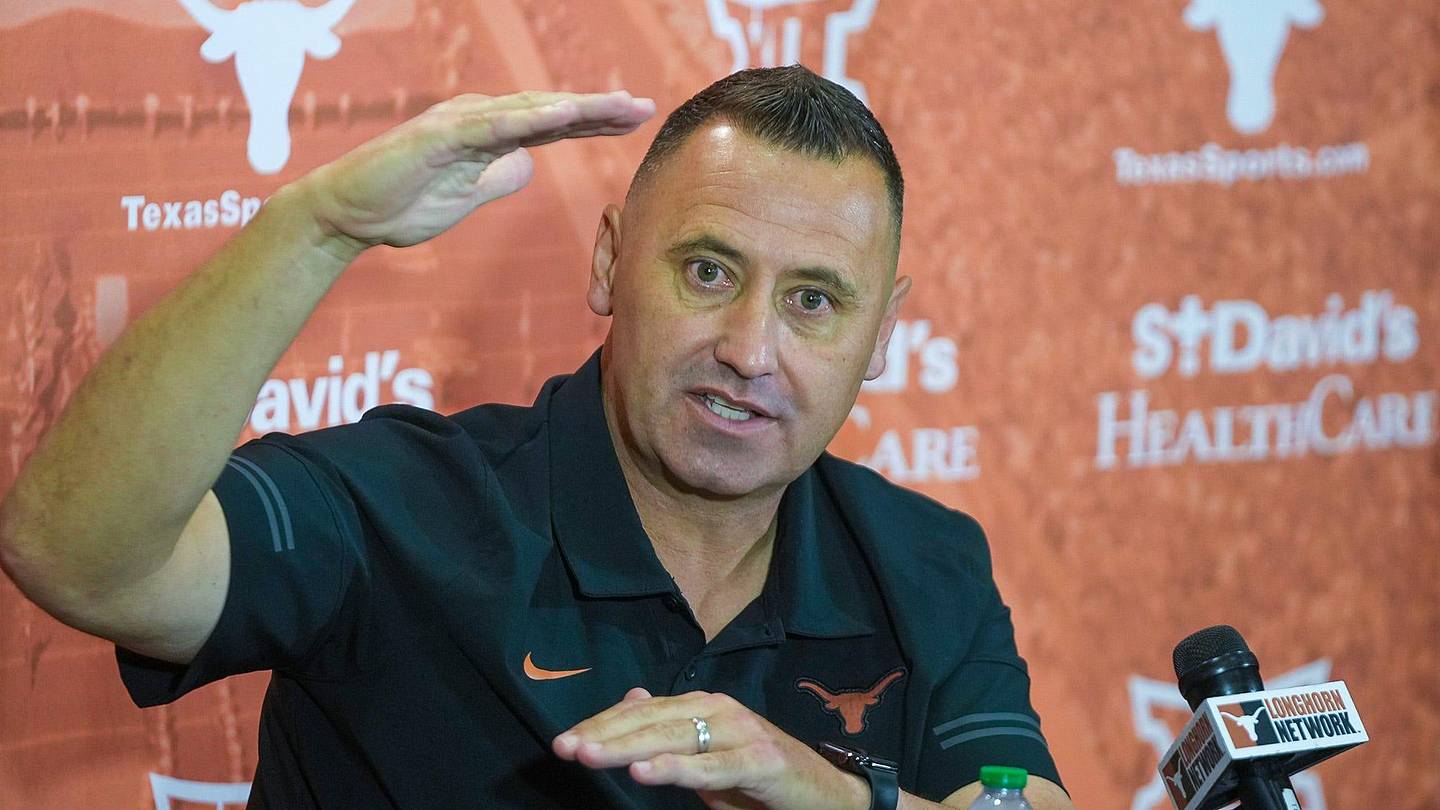 Ranking SEC football head coach salaries: Where does Steve Sarkisian rank?