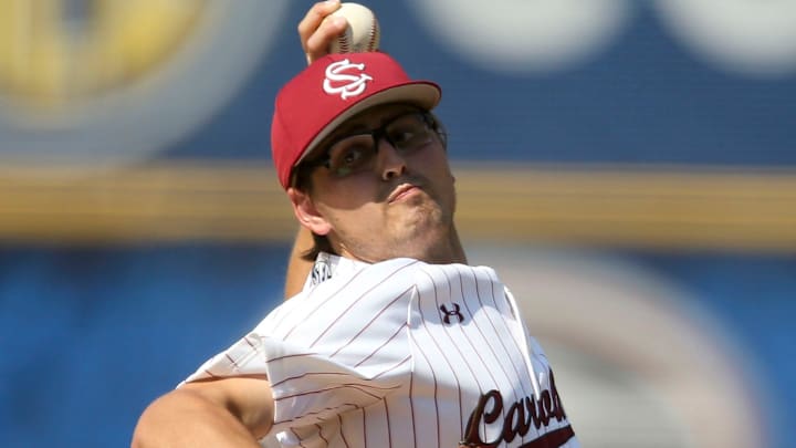 South Carolina pitcher Julian Bosnic (18) delivers a pitch in relief against Alabama during the SEC