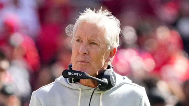 Oct 19, 2025; Kansas City, Missouri, USA; Las Vegas Raiders head coach Pete Carroll looks on during the second quarter of the game against the Kansas City Chiefs at GEHA Field at Arrowhead Stadium. Mandatory Credit: Denny Medley-Imagn Images Oct 19, 2025; Kansas City, Missouri, USA; Las Vegas Raiders head coach Pete Carroll looks on during the second quarter of the game against the Kansas City Chiefs at GEHA Field at Arrowhead Stadium. Mandatory Credit: Denny Medley-Imagn Images