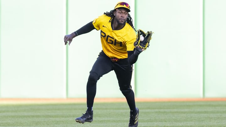 May 9, 2025; Pittsburgh, Pennsylvania, USA; Pittsburgh Pirates center fielder Oneil Cruz (15) catches a fly ball for the third out in the second inning against the Atlanta Braves at PNC Park. Mandatory Credit: Scott Galvin-Imagn Images