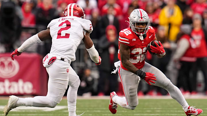 Ohio State Buckeyes running back TreVeyon Henderson (32)