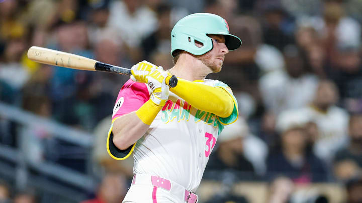 Sep 26, 2025; San Diego, California, USA; San Diego Padres designated hitter Ryan O'Hearn (32) hits a rbi single during the fourth inning Arizona Diamondbacks at Petco Park. Mandatory Credit: David Frerker-Imagn Images Sep 26, 2025; San Diego, California, USA; San Diego Padres designated hitter Ryan O'Hearn (32) hits a rbi single during the fourth inning Arizona Diamondbacks at Petco Park. Mandatory Credit: David Frerker-Imagn Images