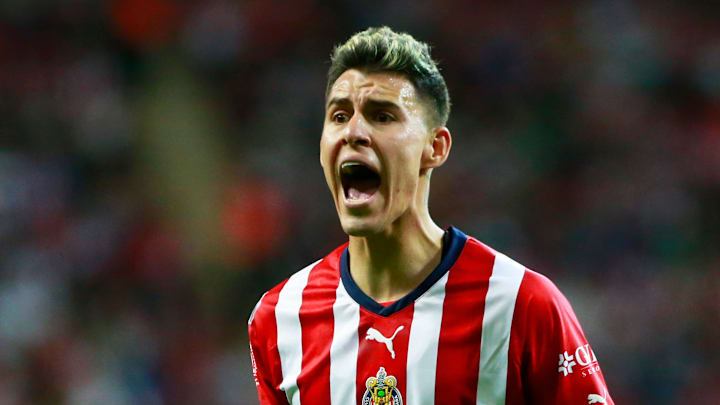 Las opciones de Chivas para reemplazar a Calderón