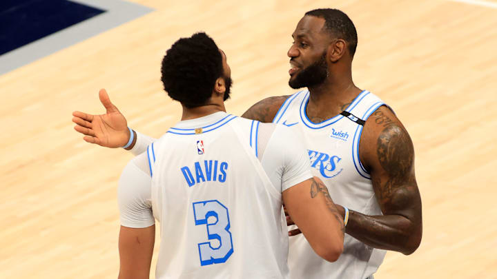 Anthony Davis aseguró que James no es un jugador sucio