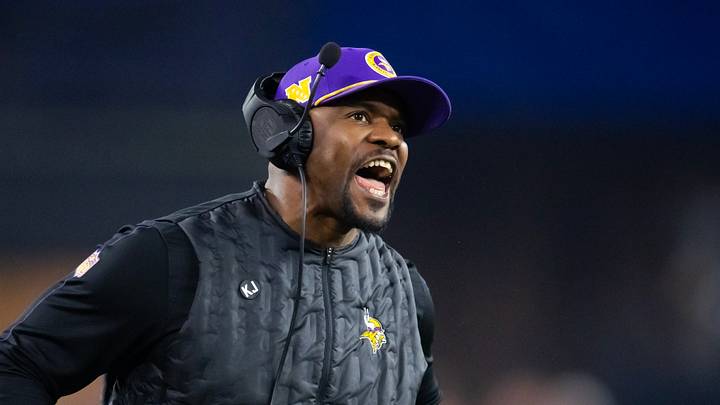 Minnesota Vikings defensive coordinator Brian Flores against the Los Angeles Rams