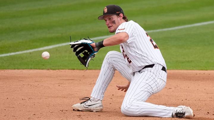 Oklahoma State third baseman Evan Saunders.
