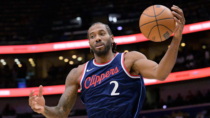 The Clippers are 15-6 against the spread when favored at home this season.