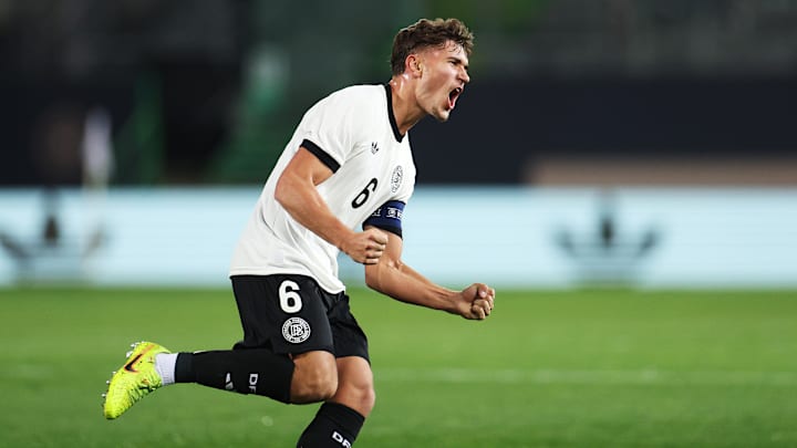 Tom Bischof jubelt über sein Tor bei der U21 Tom Bischof jubelt über sein Tor bei der U21