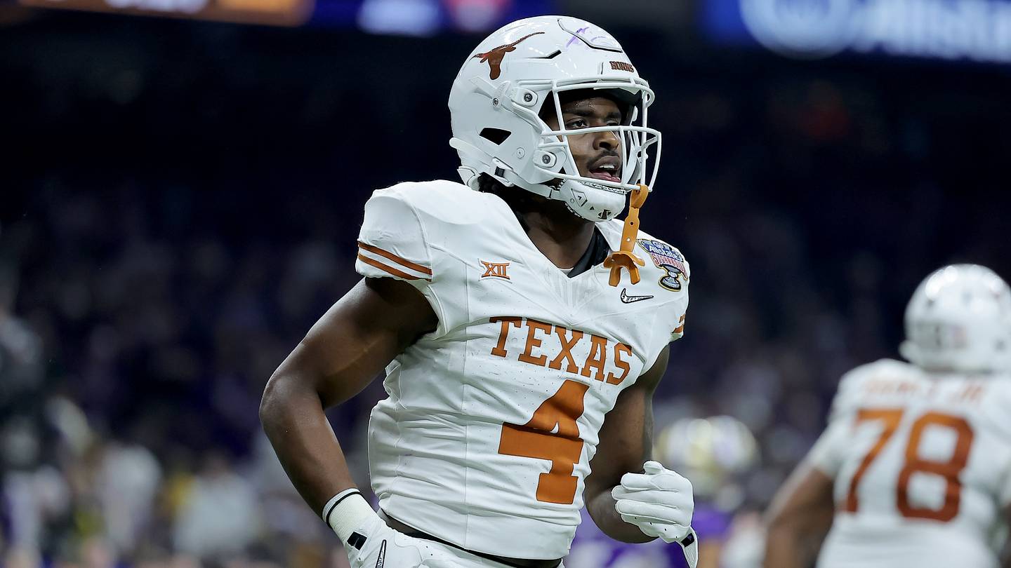 Texas RB CJ Baxter Injured Again, Out vs. UTEP