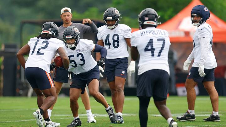 Aug 5, 2026; Lake Forest, IL, USA; Chicago Bears linebacker T.J. Edwards (53) runs during training camp at Halas Hall. Mandatory Credit: Kamil Krzaczynski-Imagn Images Aug 5, 2026; Lake Forest, IL, USA; Chicago Bears linebacker T.J. Edwards (53) runs during training camp at Halas Hall. Mandatory Credit: Kamil Krzaczynski-Imagn Images