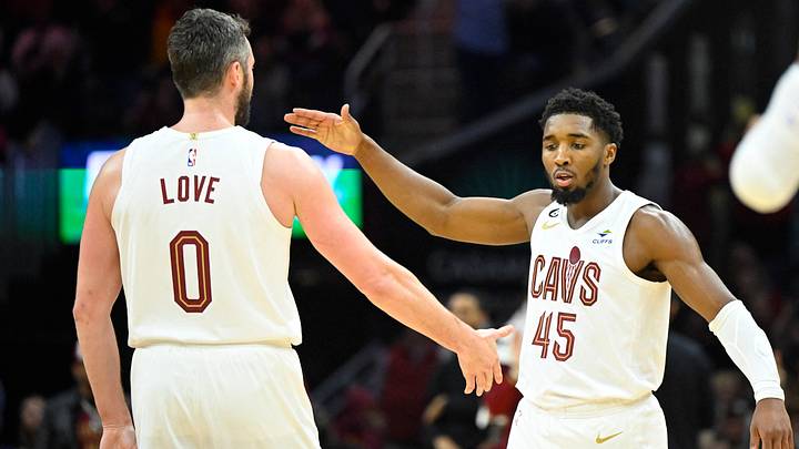 Oct 30, 2022; Cleveland, Ohio, USA; Cleveland Cavaliers forward Kevin Love (0) and guard Donovan Mitchell (45) celebrate in the fourth quarter against the New York Knicks at Rocket Mortgage FieldHouse. Mandatory Credit: David Richard-USA TODAY Sports Oct 30, 2022; Cleveland, Ohio, USA; Cleveland Cavaliers forward Kevin Love (0) and guard Donovan Mitchell (45) celebrate in the fourth quarter against the New York Knicks at Rocket Mortgage FieldHouse. Mandatory Credit: David Richard-USA TODAY Sports