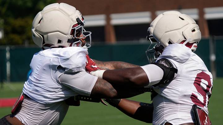 Aug. 17, 2026; Tuscaloosa, AL, USA;  Alabama defensive lineman Devan Thompkins (1) and Alabama defensive lineman Terrance Green (99) face off at practice for the Alabama Crimson Tide.