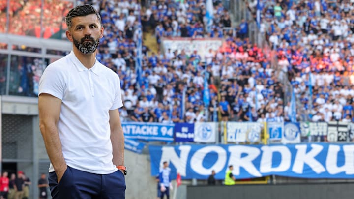 Miron Muslic muss mit dem FC Schalke gegen Bochum ran