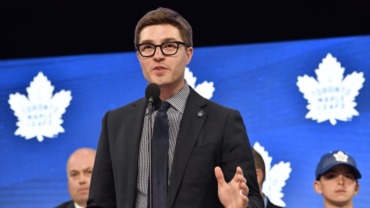 Jun 22, 2018; Dallas, TX, USA; Toronto Maple Leafs general manager Kyle Dubas announces the number twenty-nine overall pick in the first round of the 2018 NHL Draft at American Airlines Center. Mandatory Credit: Jerome Miron-USA TODAY Sports Jun 22, 2018; Dallas, TX, USA; Toronto Maple Leafs general manager Kyle Dubas announces the number twenty-nine overall pick in the first round of the 2018 NHL Draft at American Airlines Center. Mandatory Credit: Jerome Miron-USA TODAY Sports