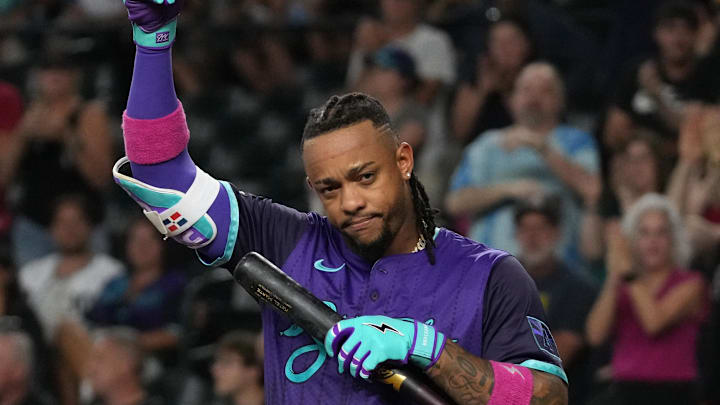 Arizona Diamondbacks second base Ketel Marte acknowledges the fans.