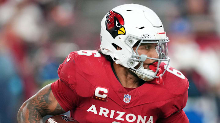 Nov 3, 2024; Glendale, Arizona, USA; Arizona Cardinals running back James Conner (6) runs against the Chicago Bears during the second half at State Farm Stadium. Mandatory Credit: Joe Camporeale-Imagn Images