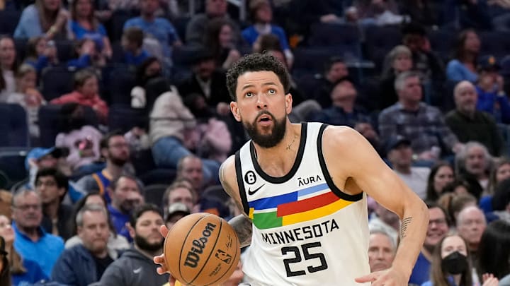 Minnesota Timberwolves v Golden State Warriors