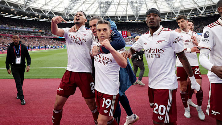 Leandro Trossard struck late on to seal a crucial win for the Premier League leaders at West Ham United.