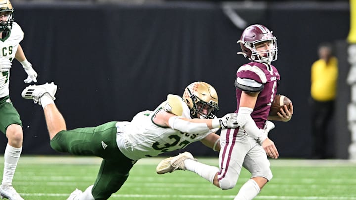 Vermillion Catholic vs. Ouachita in the 2022 Louisiana high school football state finals. 