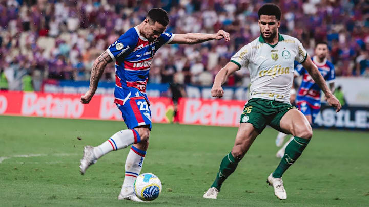 Fortaleza e Palmeiras fazem confronto direto na luta pelo título brasileiro