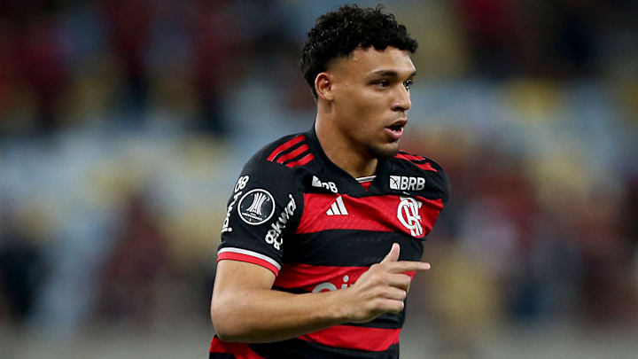 Victor Hugo deixou o Flamengo em 2024 para atuar na Turquia Victor Hugo deixou o Flamengo em 2024 para atuar na Turquia