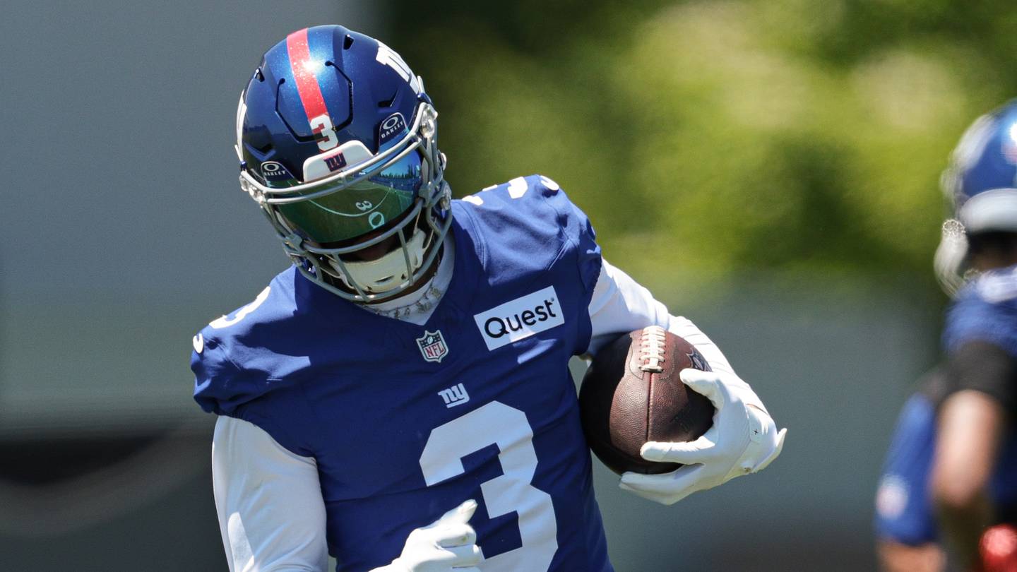7 Giants With the Most to Gain in Saturday's Preseason Opener