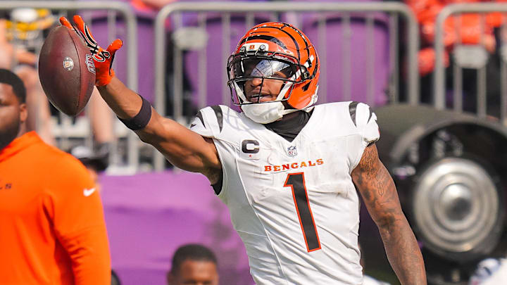 Sep 21, 2025; Minneapolis, Minnesota, USA; Cincinnati Bengals wide receiver Ja'Marr Chase (1) reacts after making a catch against the Minnesota Vikings during the second half at U.S. Bank Stadium. Mandatory Credit: Brad Rempel-Imagn Images Sep 21, 2025; Minneapolis, Minnesota, USA; Cincinnati Bengals wide receiver Ja'Marr Chase (1) reacts after making a catch against the Minnesota Vikings during the second half at U.S. Bank Stadium. Mandatory Credit: Brad Rempel-Imagn Images