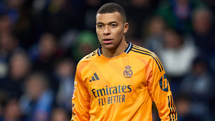 La famille de Kylian Mbappé est au centre des attentions du côté de Caen.